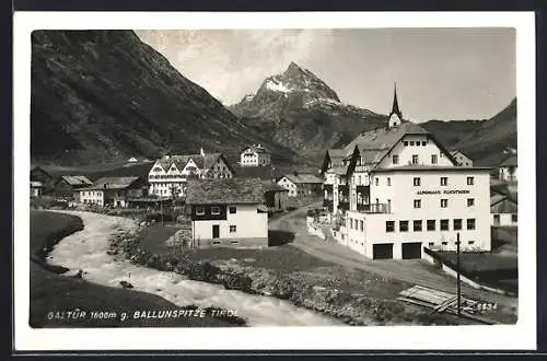 AK Galtür i. Tirol, Ortsansicht mit Ballunspitze