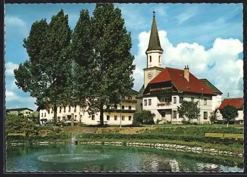 AK Hof bei Salzburg, Blick vom Teich zur Kirche