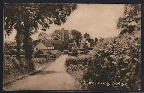AK Stowey, Blick auf den Ort mit Strasse