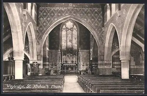 AK Weybridge, St. Michael`s Church, Interior