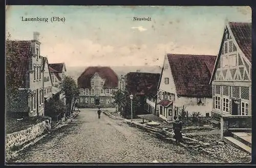 AK Lauenburg /Elbe, Strassenpartie in der Neustadt