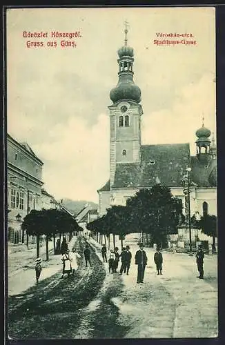 AK Güns, Stadthaus-Gasse mit Kirche