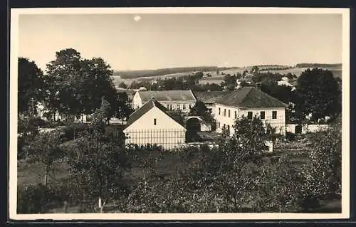 AK Böhmisch-Bela, Gehöft mit Garten