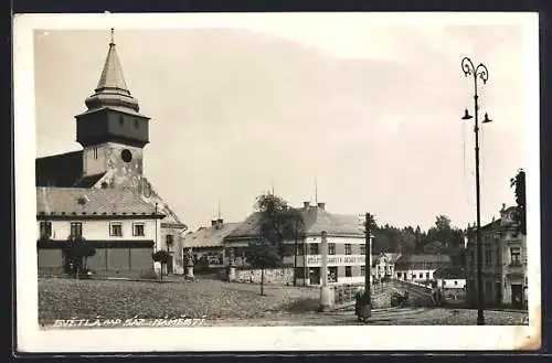AK Svetla nad Saz., Namesti