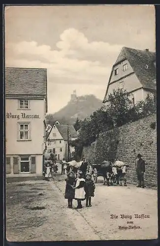 AK Nassau / Lahn, Die Burg Nassau von Berg-Nassau mit Gasthaus