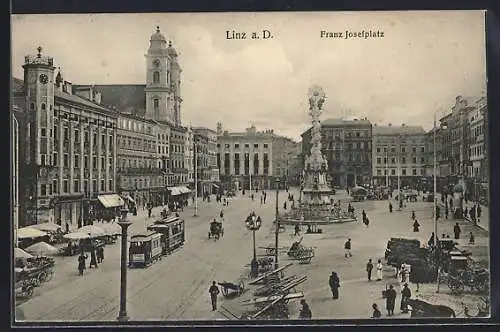 AK Linz a. D., Franz Josef-Platz mit Strassenbahn aus der Vogelschau
