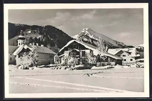 AK Tannheim, Teilansicht im Winter mit Rhonespitze