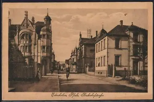 AK Edenkoben /Pfalz, Bahnhofstrasse mit Turmgebäuden u. Fahrradfahrer