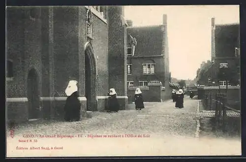 AK Gand, Béguines se rendant a l`Office du Soir