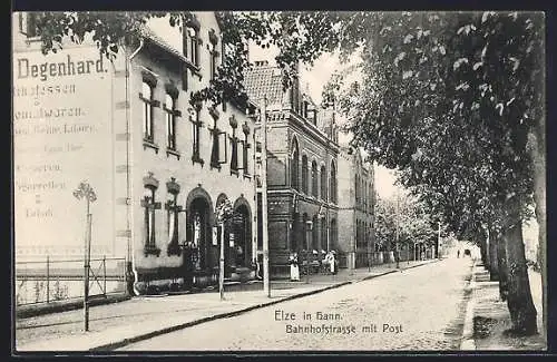 AK Elze in Hann., Bahnhofstrasse mit Kolonialwarengeschäft Degenhard und Post