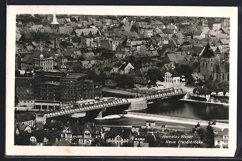 AK Hameln /Weser, Neue Weserbrücke aus der Vogelschau