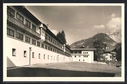 AK Berchtesgaden-Stanggass, Blick auf das Versehrten-Krankenhaus