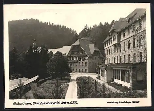 AK Luisenheim /Bad. Schwarzwald, Strassenpartie mit Häuser im Fachwerkstil