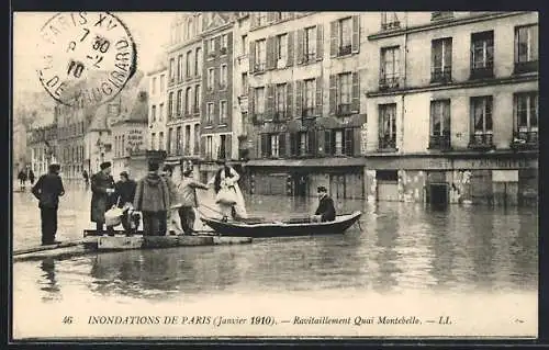 AK Paris, Ravitaillement Quai Montebello lors des inondations de janvier 1910