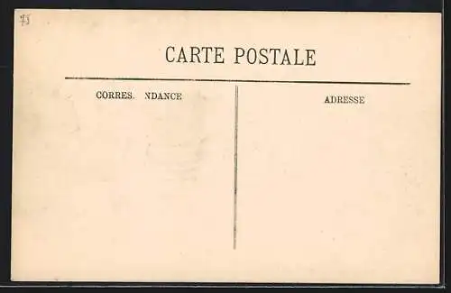AK Paris, Inondations de 1910, La Rue Massillon avec barque