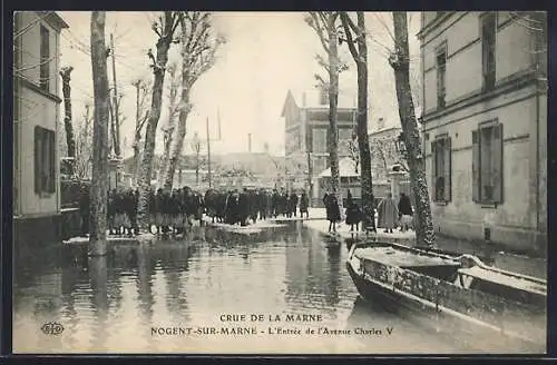 AK Nogent-sur-Marne, Crue de la Marne: L`entrée de l`Avenue Charles V