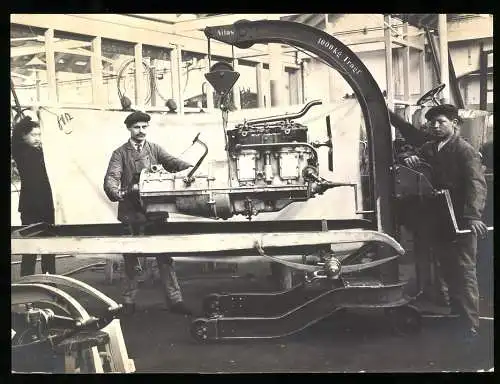 11 Fotografien Auto & OHV - Motoren - Fabrikation, Fahrzeugmontage, Motorenschlosser, Ingenieure für Maschinenbau