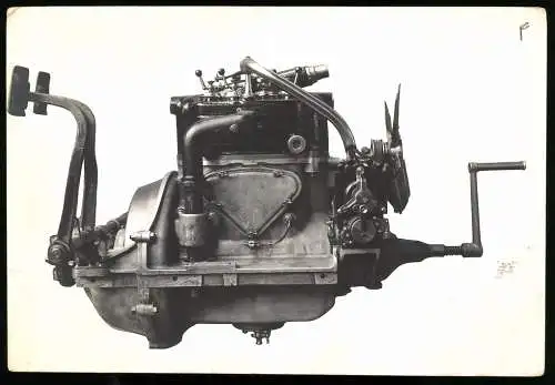 11 Fotografien Auto & OHV - Motoren - Fabrikation, Fahrzeugmontage, Motorenschlosser, Ingenieure für Maschinenbau