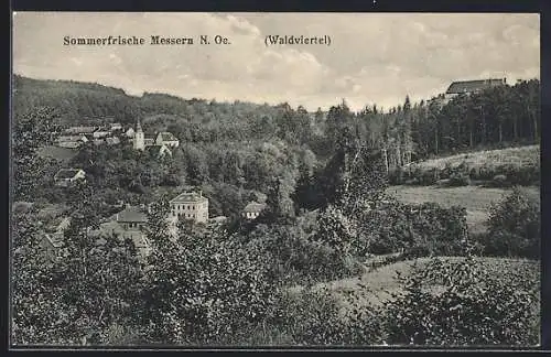 AK Messern /Waldviertel, Ortsansicht mit umliegenden Wäldern