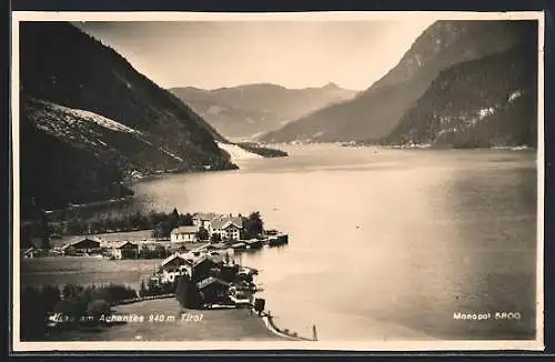 AK Pertisau am Achensee, Ortsansicht mit See und Bergen