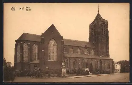 AK Mol, Kerk