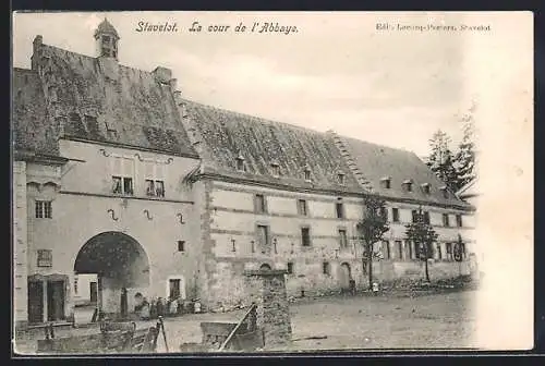 AK Stavelot, La cour de l`Abbaye