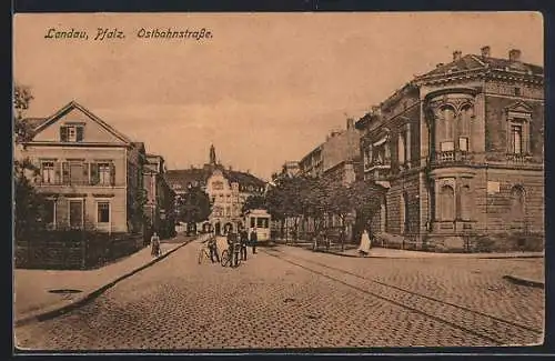 AK Landau / Pfalz, Strassenbahn in der Ostbahnstrasse