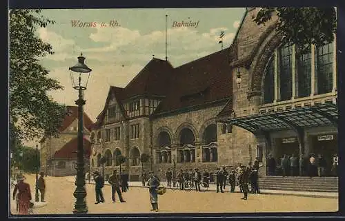 AK Worms a. Rh., Blick auf den Bahnhof