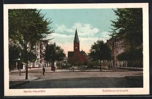 AK Berlin-Neukölln, Blick in die Schillerpromenade in Richtung Kirche