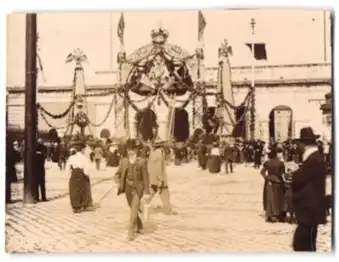 16 Fotografien unbekannter Fotograf, Ansicht Wien, Kaiser Huldigungs-Festzug 1908 zum 60 jährigen Regierungsjubiläum