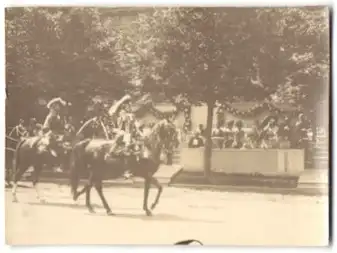 16 Fotografien unbekannter Fotograf, Ansicht Wien, Kaiser Huldigungs-Festzug 1908 zum 60 jährigen Regierungsjubiläum