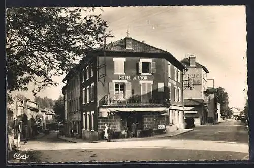 AK Pont-de-Cheruy, Place Constantin, Rue Centrale et Rue de la Republique