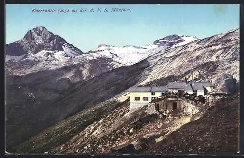 AK Knorrhütte, Blick auf die Hütte mit Gebirge