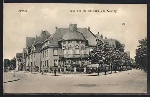 AK Landau / Pfalz, Strasseneck Moltkestrasse und Ostring mit Passanten