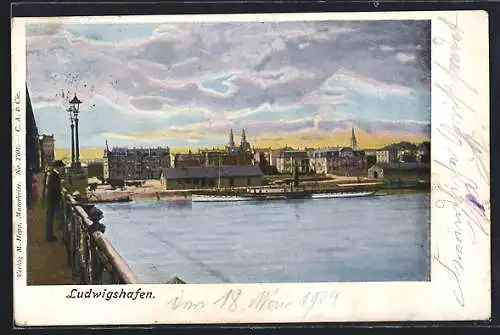 AK Ludwigshafen / Rhein, Uferpartie mit Dampfer