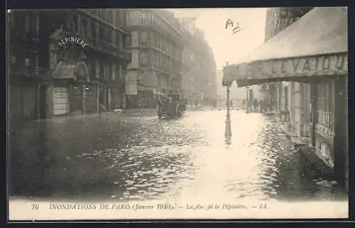 AK Paris, Inondations 1910, Rue de la Pépinière inondée