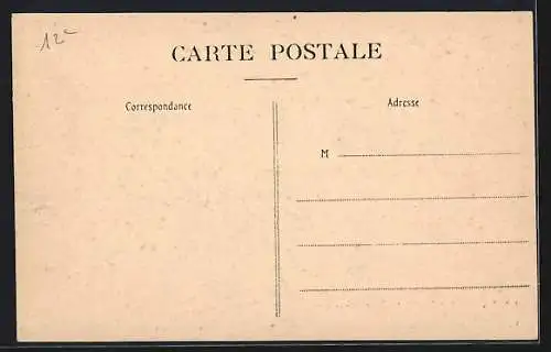 AK Paris, Inondation de 1910, rue Parrot, quartier des Quinze-Vingts avec habitants observant les dégâts