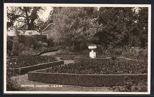 AK Fritton, Gardens
