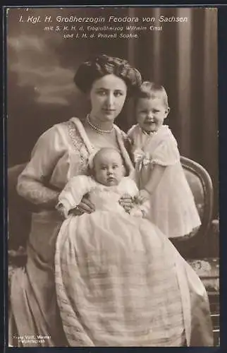AK Grossherzogin Feodora von Sachsen mit Prinzessin Sophie u. Erbgrossherzog Wilhelm Ernst