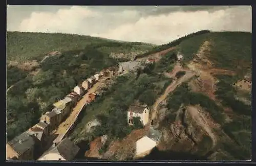 AK La Roche-en-Ardenne, Le Thier de Dester et la Chapelle Sainte-Marguerite au fond