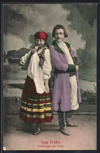AK Volkstypen aus Polen, Mann und Frau in polnischen Trachten