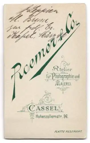 Fotografie Roemer & Co., Cassel, Einjährig-Freiwilliger Uffz. Zeppien in Gardeuniform Rgt. 83 mit Pickelhaube