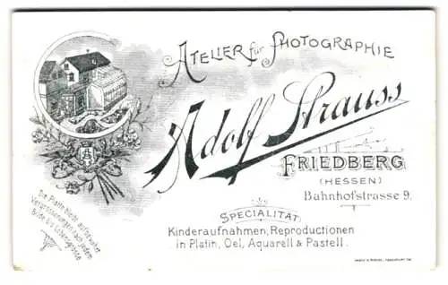 Fotografie Adolf Strauss, Friedberg, Bahnhofstr. 9, Ansicht Friedberg / Hessen, Ateliersansicht mit Monogramm