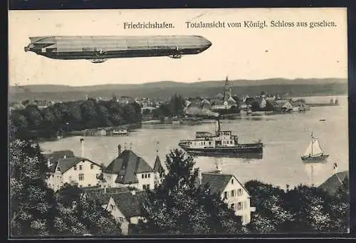 AK Friedrichshafen, Totalansicht mit Zeppelin vom Kgl. Schloss aus