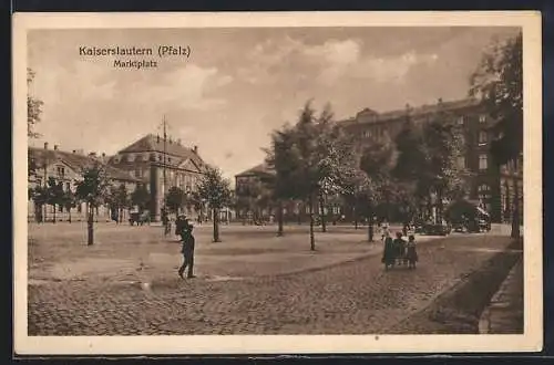 AK Kaiserslautern, Marktplatz mit Menschen