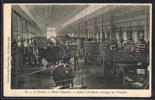 AK Le Creusot, Usines Schneider, Atelier d`Artillerie, montage des Tourelles