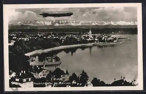 AK Friedrichshafen, Zeppelin im Flug über den Bodensee