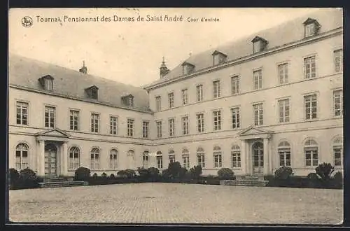 AK Tournai, Pensionnat des Dames de Saint André, Cour d`entrée