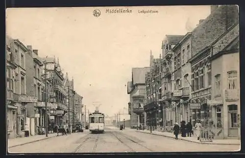 AK Middelkerke, Strassenbahn in der l`avenue Léopold
