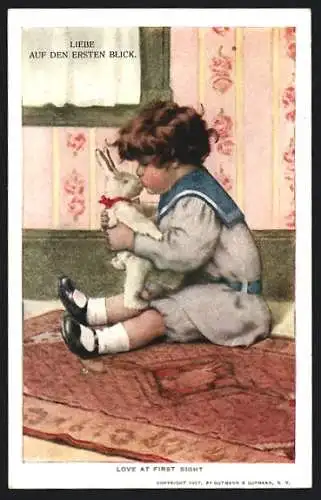 AK Junger Knabe mit einem kleinen Hasen, Liebe auf den ersten Blick
